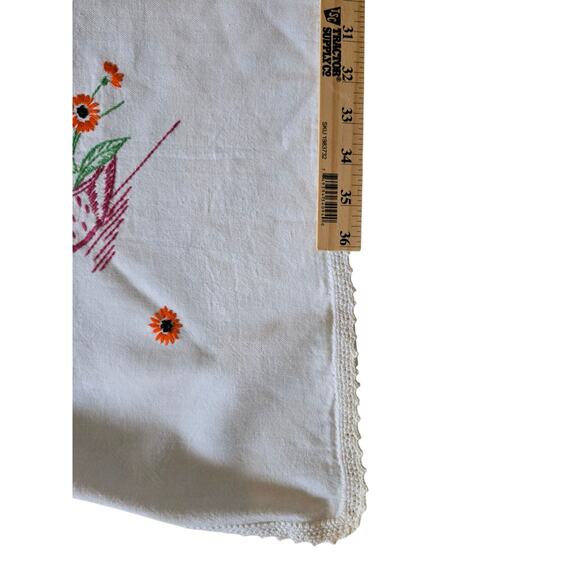 Vintage Hand Embroidered Crocheted Border 47" X 40" Tablecloth - Picture 2 of 10